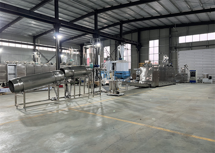 5.5kw Hayvan Yemi Pelet Üretim Hattı Yüzen Balık Kümes Hayvanları Yemi Üretim Hattı