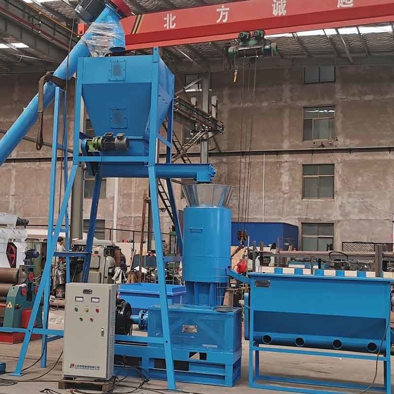 600-800kg / H Ahşap Pelet Üretim Hattı Biyokütle Pelet Yapma Makinesi Düz Kalıp