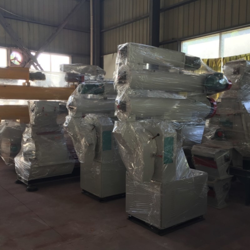 Balık Yemi için 1Ton / H Tavşan Pelet Makinesi Sığır Tavuk Yemi 22kw Peletleme Makinesi