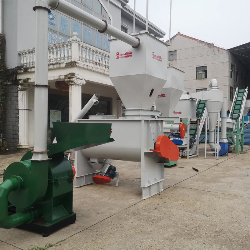 2t / H Yem Pelet Üretim Hattı Tavuk Bebek Yemi Üretim Hattı Boyutu 1mm-20mm
