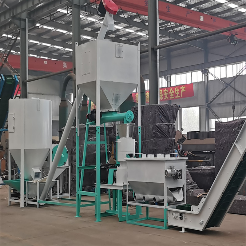 SGS Yem Pellet Üretim Hatı Hayvanlar 500-1000kg/H 17*5*5.5m