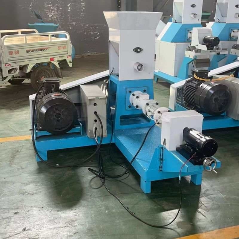 Elektrikli Buhar ısıtma kuru tip balık besleme ekstrüzörü üç fazlı güç ve 50-2000kg/saat kapasite