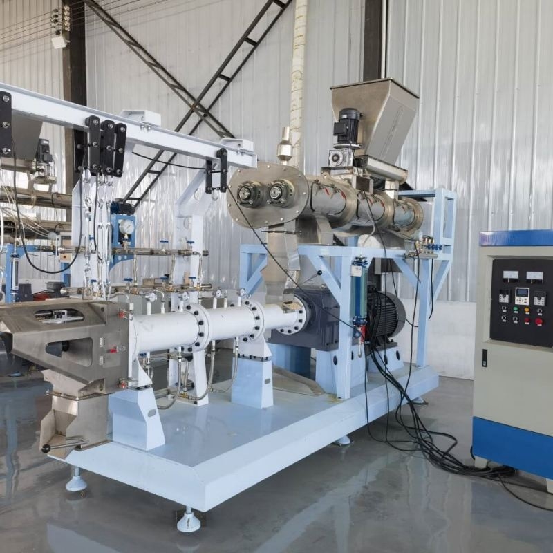 1t/h Kapasite CE SGS Yüzücü Balık Tilapia Besin Pellet Ekstrüder Makinesi Buhar Kondisyonerli