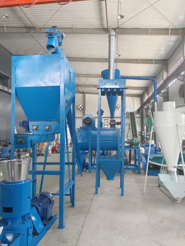 Mühendis rehberi kuruluşu ve 380V / 50Hz / 3 fazlı güç kaynağı ile özelleştirilebilir hayvan yemleri peletize hattı