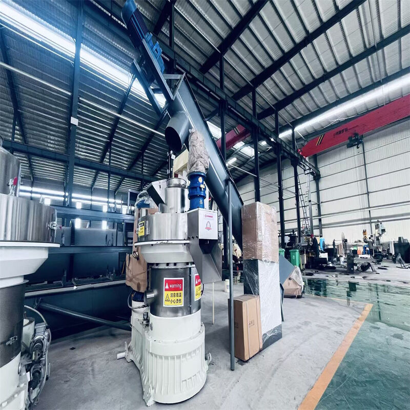 Ağır Hizmet Tipi Yapı ve Kullanıcı Dostu Tasarıma Sahip Biyokütle Yakıtı İçin Yüksek Verimli Halkalı Kalıp Ahşap Pelet Değirmeni