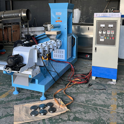 Otomatik 600-700 Kg Balık Yemleri Pellet Yapma Makinesi / DGP120 Pet Dog Cat Food Pellet Extruder