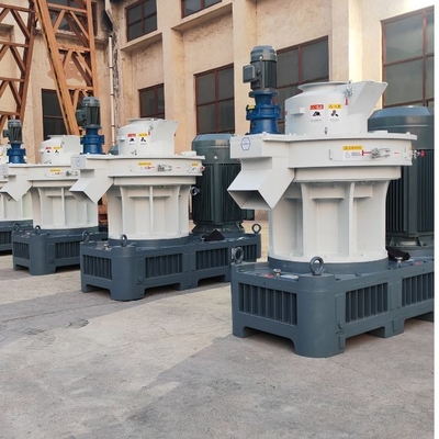 Büyük Kapasiteli Ahşap Pellet Makinesi Biyokütle Ahşap Pellet Üretim hattı Dikey halka ölçekli Ahşap Pellet Makinesi