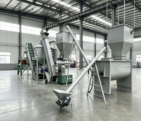 Mühendis rehberi kuruluşu ve 380V / 50Hz / 3 fazlı güç kaynağı ile özelleştirilebilir hayvan yemleri peleti üretim hattı